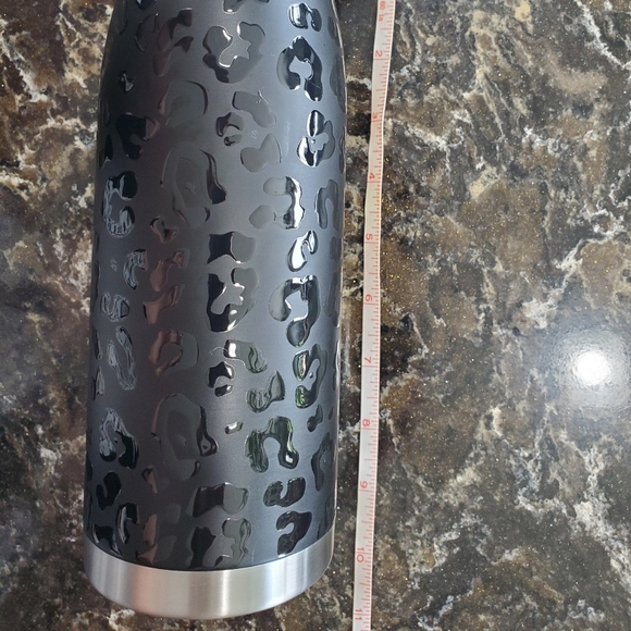 Hydrapeak 32oz stainless water bottle - Picture 6 of 6